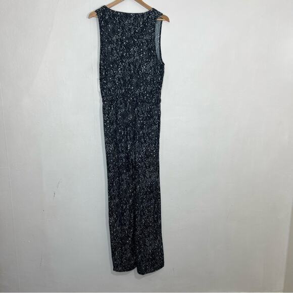 Bella Dahl Gray Snake Print Sleeveless Wide Leg Jumpsuit Size Medium NWT - Picture 3 of 14